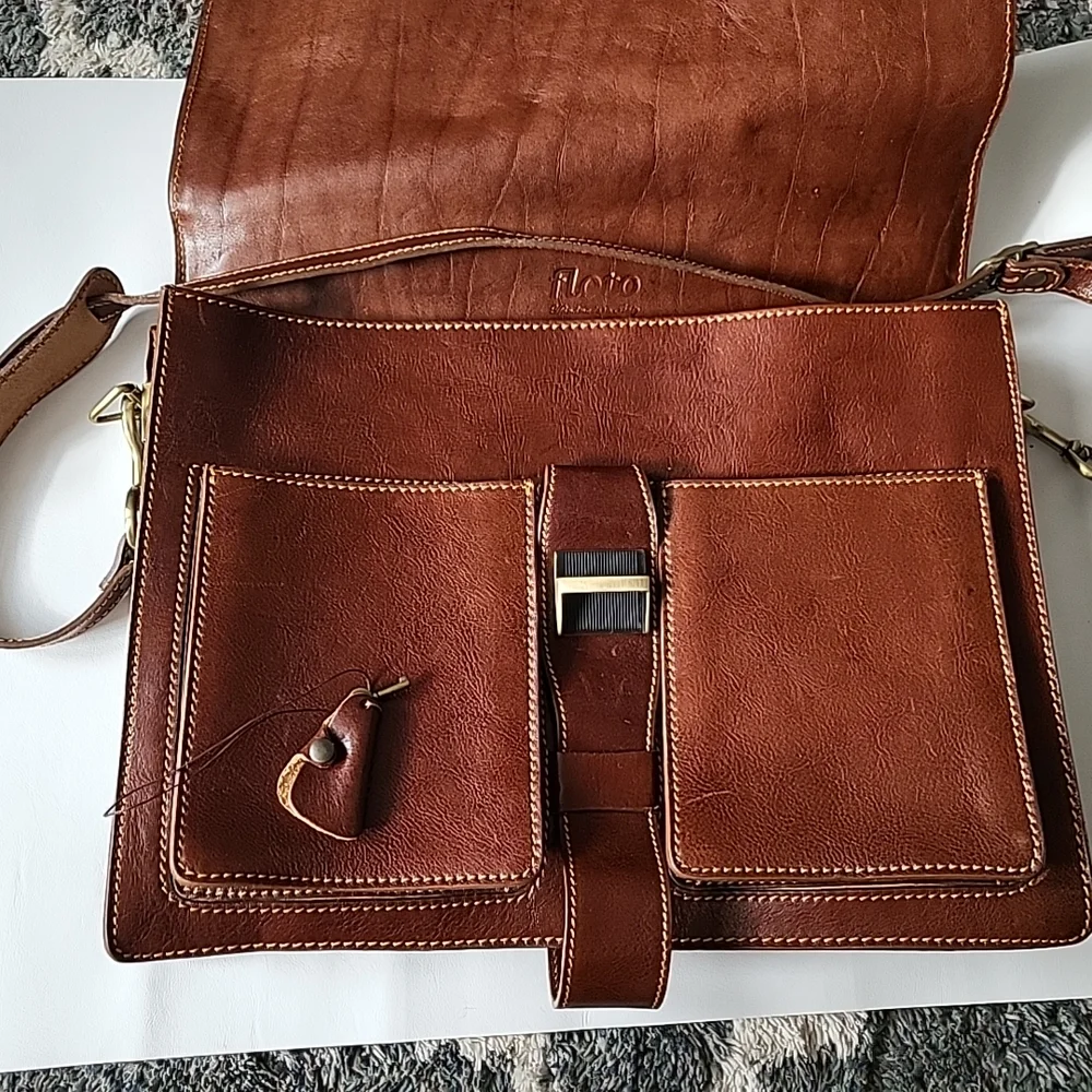 FLOTO CEO Brown Leather Unisex Bag